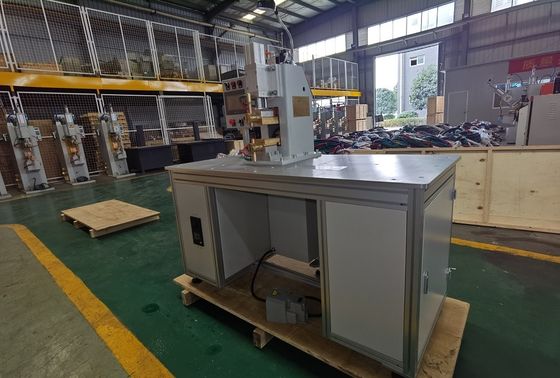 Tavola di saldatura a resistenza su misura per l'industria Tavola da scrivania Scaldaia a punti
