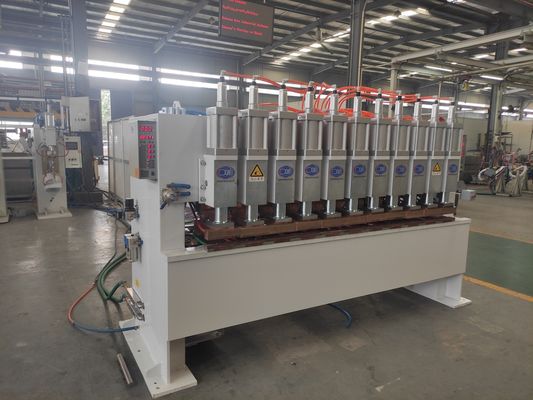 Macchina di saldatura automatica a punti multipli della testa per bordi di porte galvanizzate